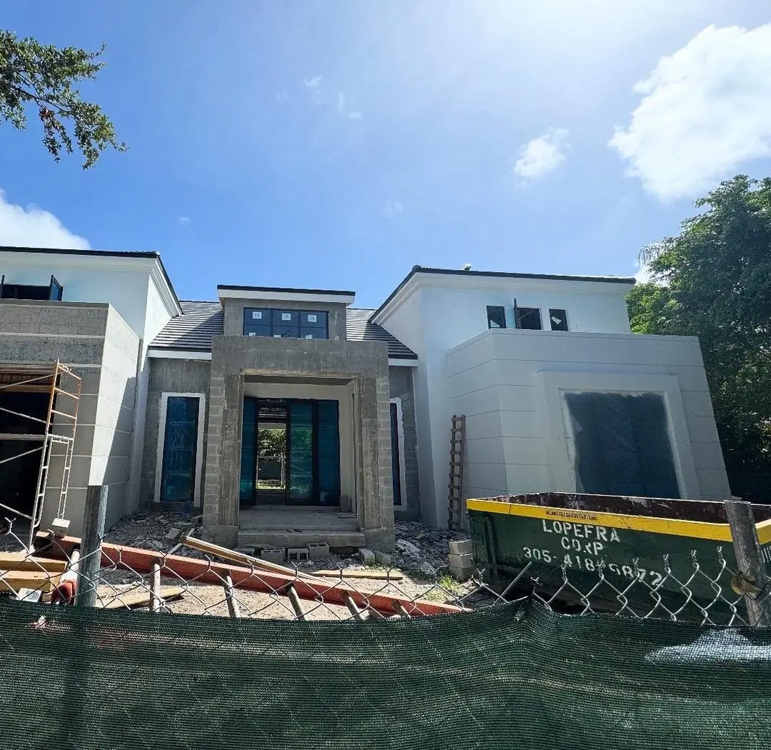 Moura crew on an active South Florida jobsite